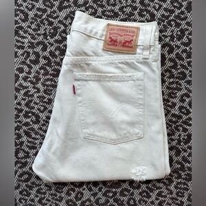 Levi's White Distressed Straight Leg Denim Jeans, 2016 trendy, Size 27